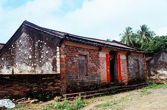 聚焦万泉新市罗绫村十柱屋 杨全发（摄）