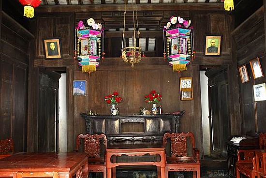 聚焦龙江十柱屋  卢业君（摄）