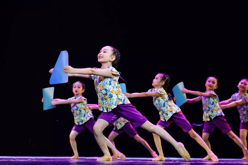 舞蹈《梦·远航》