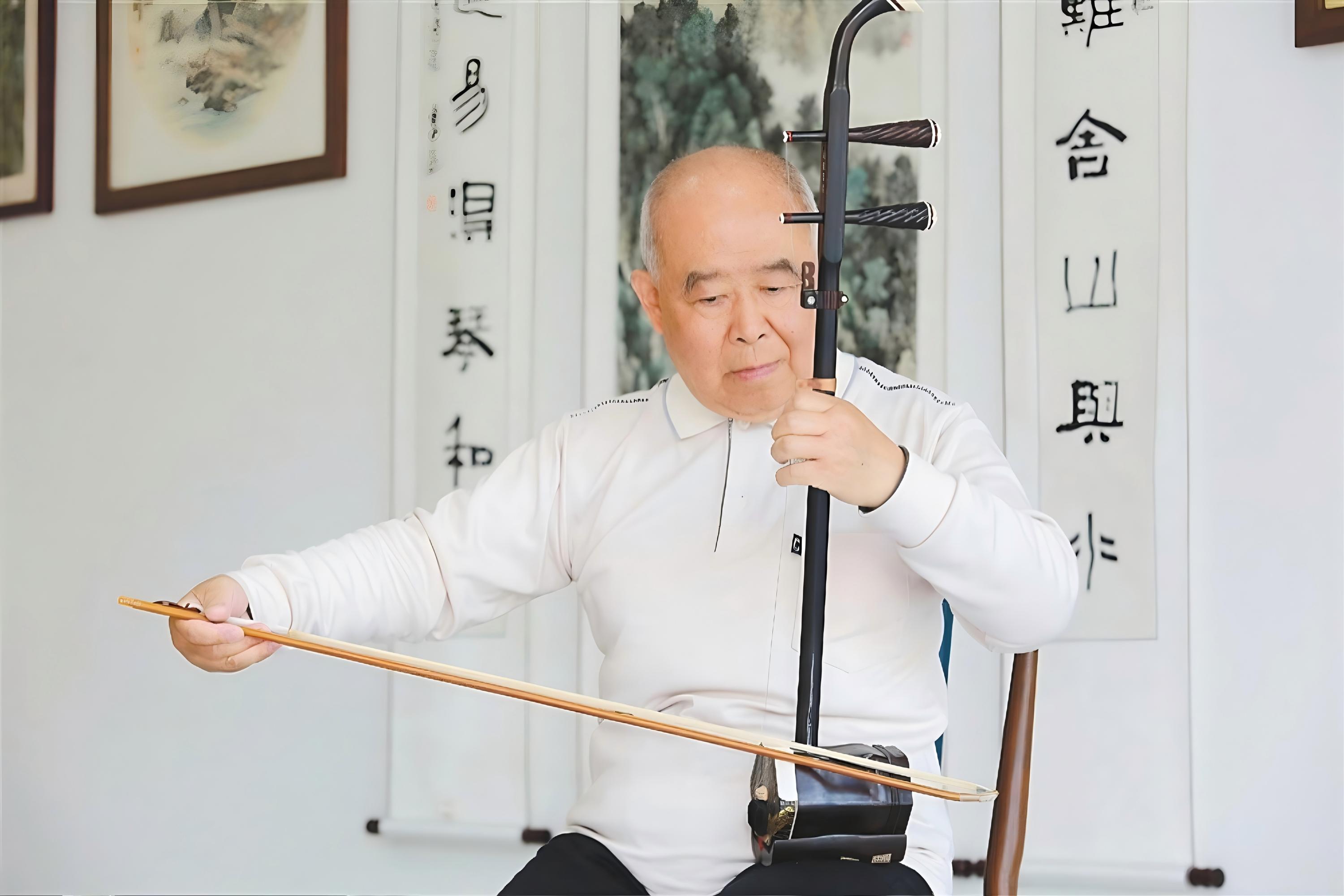 晚八点读艺术丨中央音乐学院教授赵寒阳，退休后在海南当起了“爱拉二胡的老伙计”